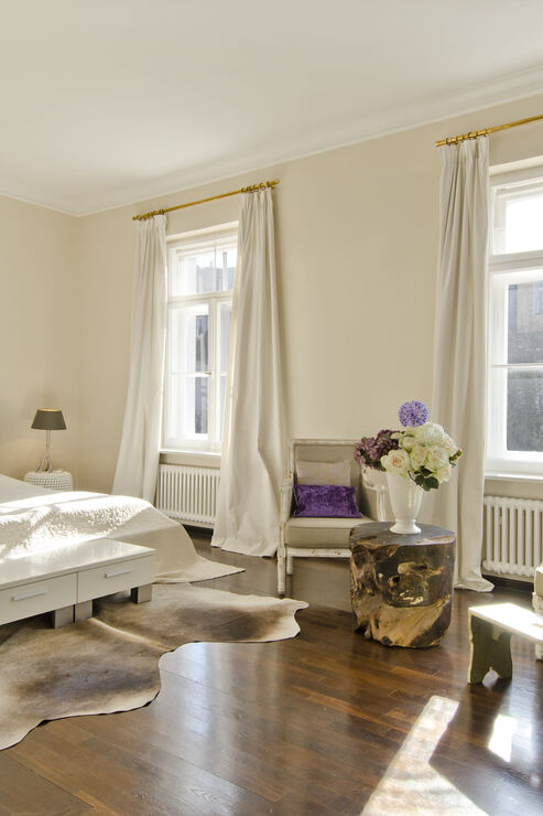 Masterschlafzimmer mit Kamin