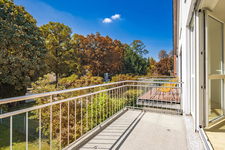 Sonnenverwöhnter Süd-Balkon