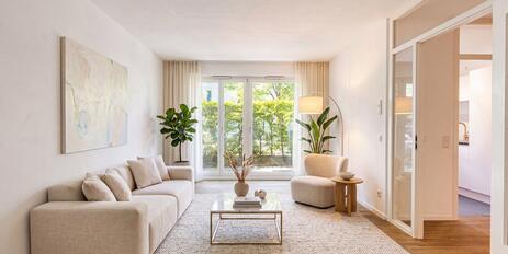 Ready to Move In: Charming, well-designed 2-room apartment in a green setting