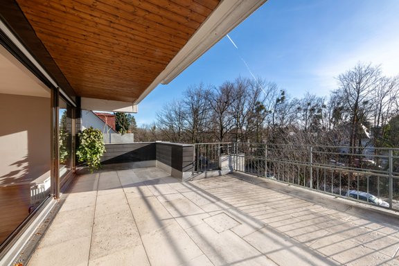 Großzügige Dachterrasse