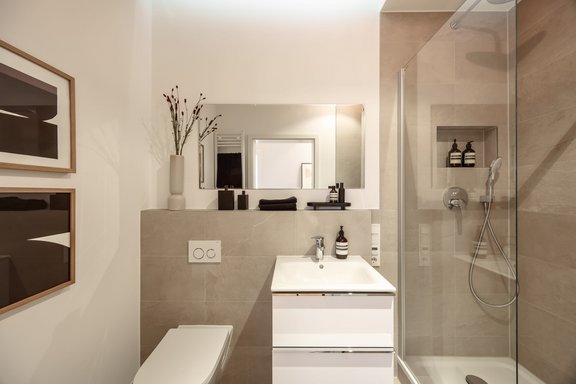 Additional shower bath