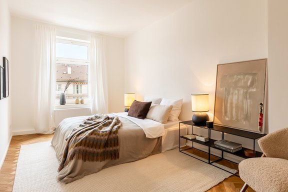 Bedroom facing the courtyard