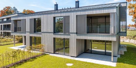 Bezugsbereiter Neubau: Nachhaltige Villen-Hälfte mit edler Design-Ausstattung