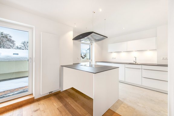 Neue Schreiner-Einbauküche