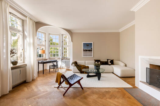 Stylish living with a bay window