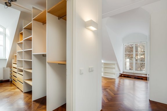 Fully equipped dressing room