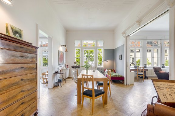 Esszimmer mit Balkon