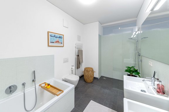 Großzügiges Hauptbad