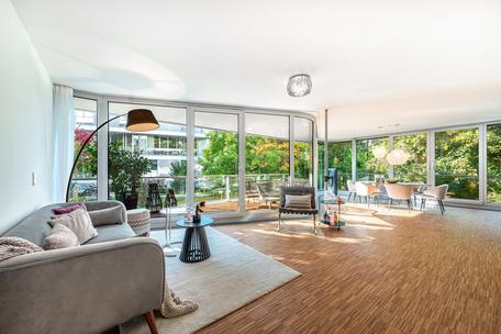 Bildschöne, großzügige Wohnung über zwei Ebenen