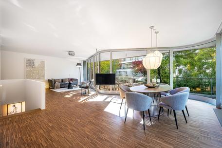 Beautiful, spacious apartment over two levels