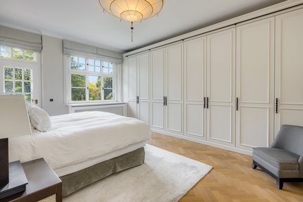 Ruhiges Masterschlafzimmer