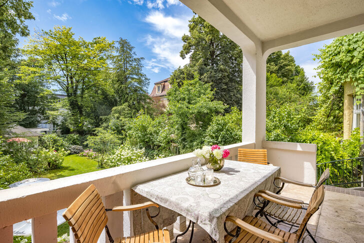 Südbalkon mit Gartenzugang