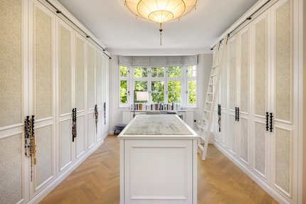 Großzügige Ankleide