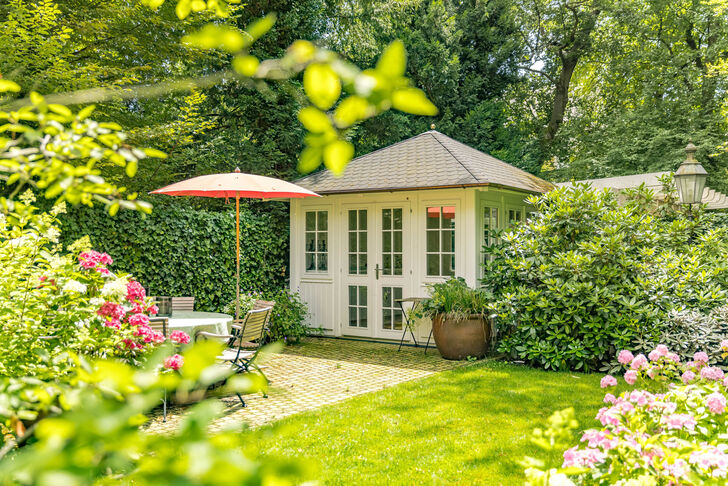 Pavillon mit Sommerküche