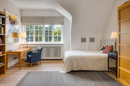 Großzügiges Kinderzimmer