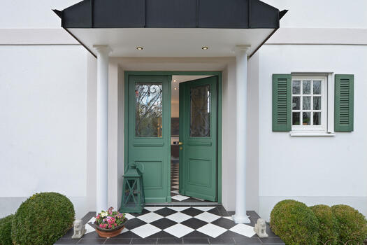Entrance door - detail