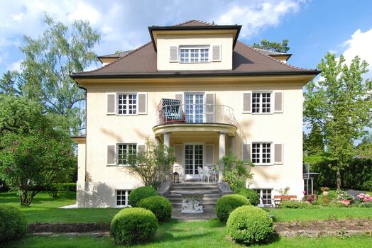 House-garden view