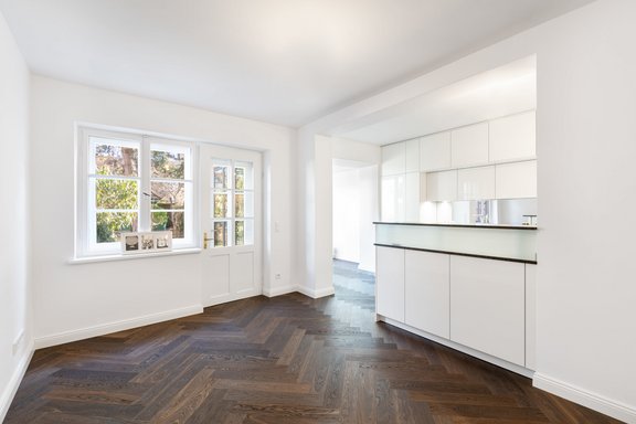 Esszimmer mit Gartenzugang