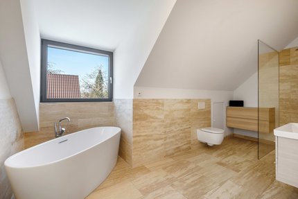 Hochwertige Natursteinbäder