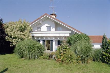 Bildschönes Einfamilienhaus mit Pool