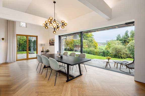 Panoramafenster mit Weitblick