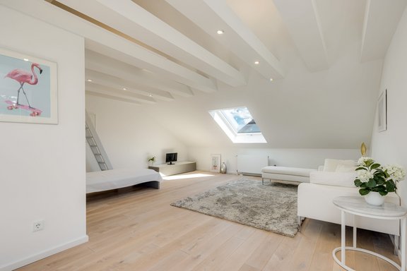 Lichtdurchflutetes Studio