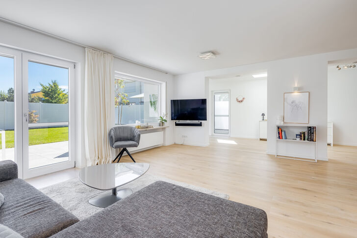 Sonnenerfülltes Wohnzimmer