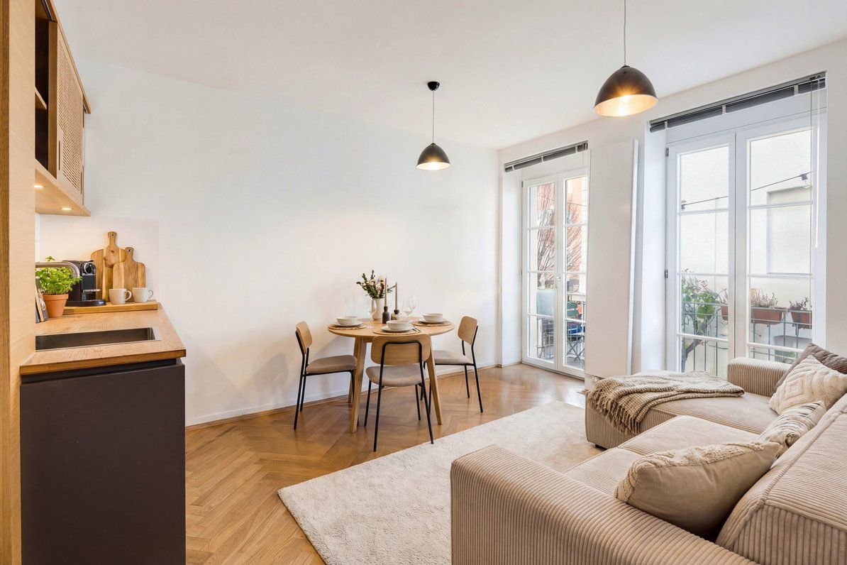 Wohn-/Esszimmer (visualisiert)