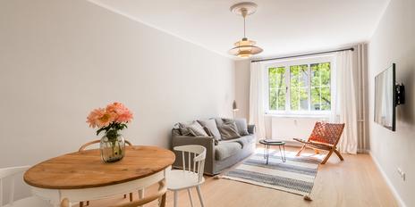 Charmante 2-Zimmer-Wohnung mit Altbauflair - frisch renoviert und hochwertig gestaltet