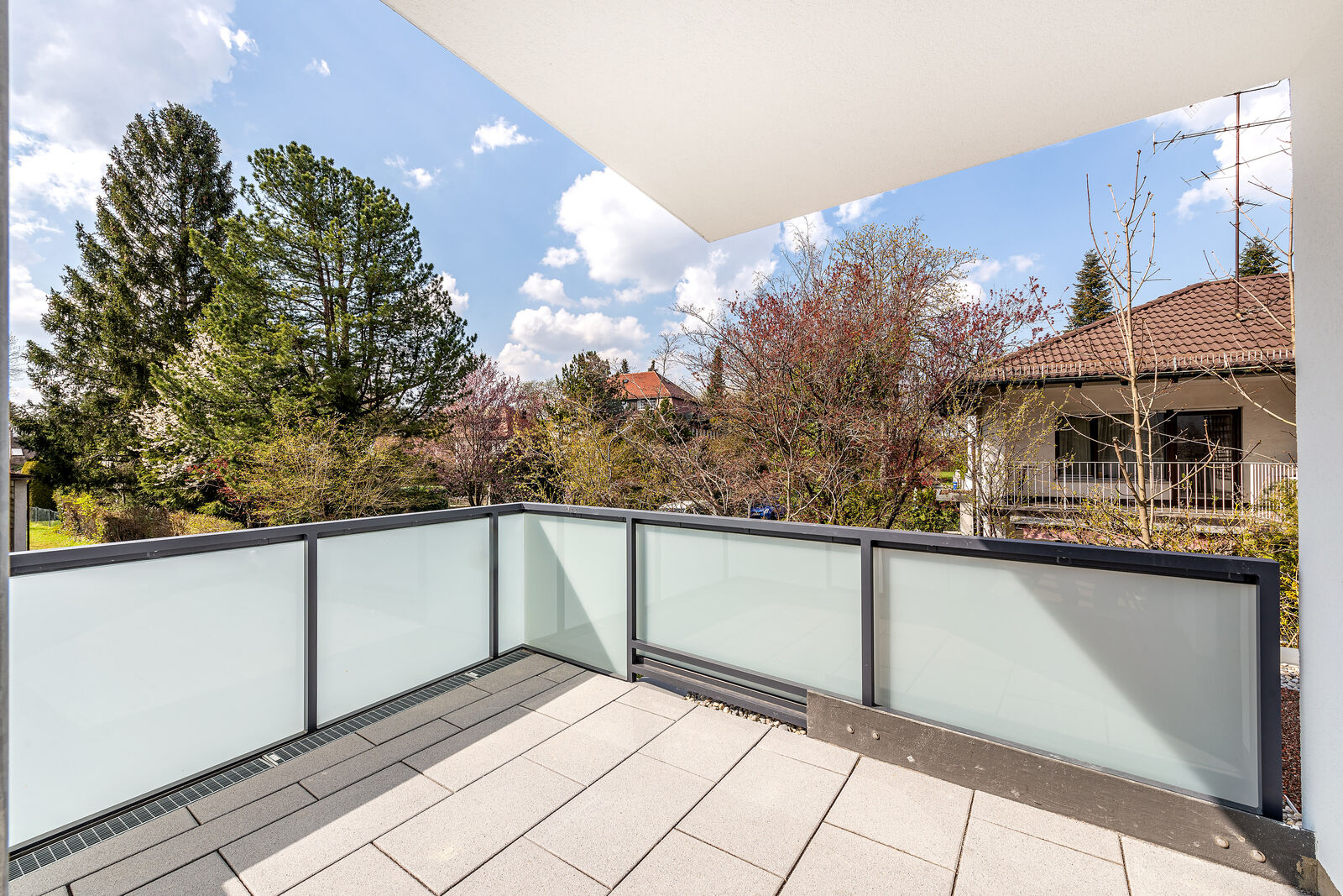 Überdachter Balkon