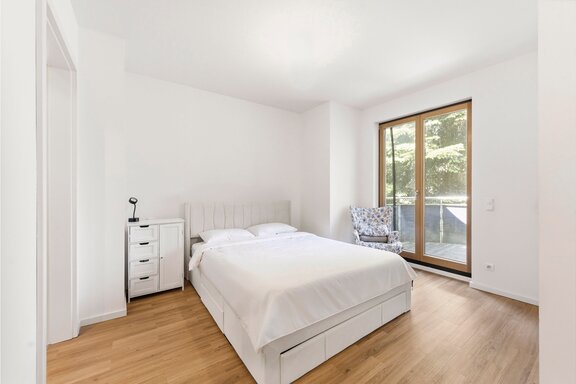 Schlafzimmer mit Balkon