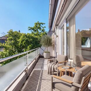 Charming Rooftop Apartment