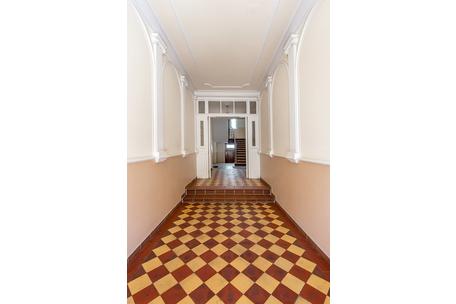 Charmante 3-Zimmer-Altbauwohnung mit Balkon