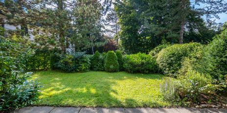 Charmante 3-Zimmer-Gartenwohnung mit Gestaltungspotenzial in Bestlage am Schlosspark