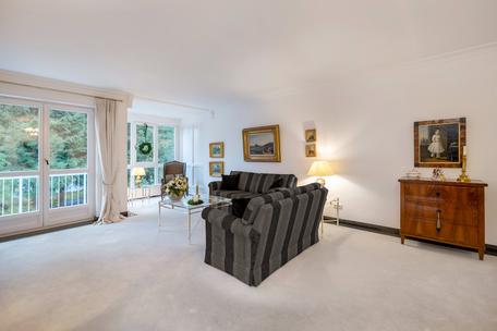 Charming 3-room apartment with south-facing balcony in a quiet location