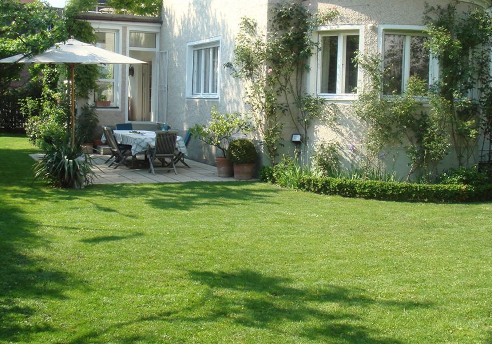 Garten mit herrlichen Sitzplatz