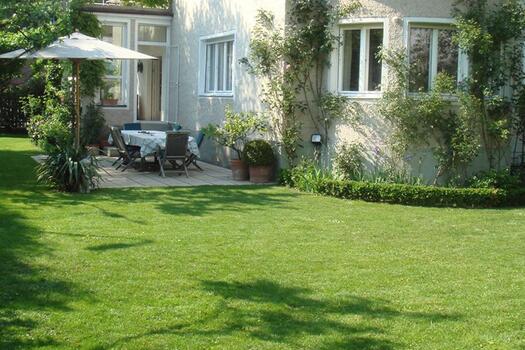 Garten mit herrlichen Sitzplatz