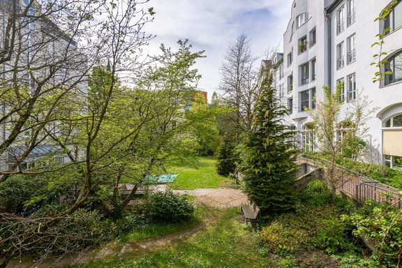 Parkähnliche Freifläche