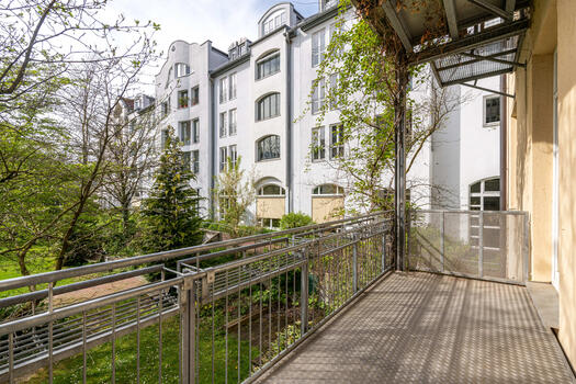 Großzügiger Westbalkon