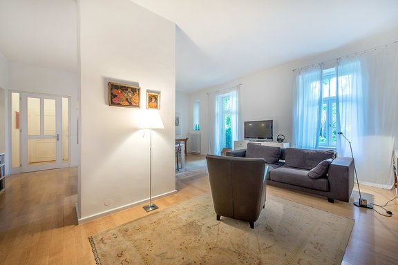 Wohnbereich mit Kamin