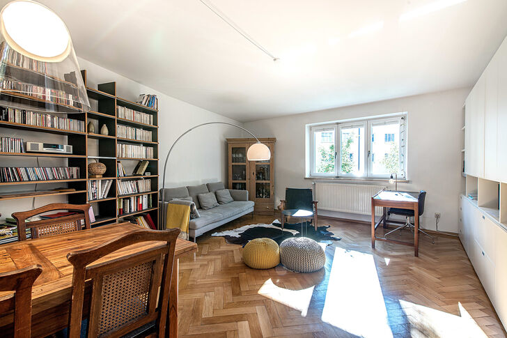 Großzügiges Wohnzimmer