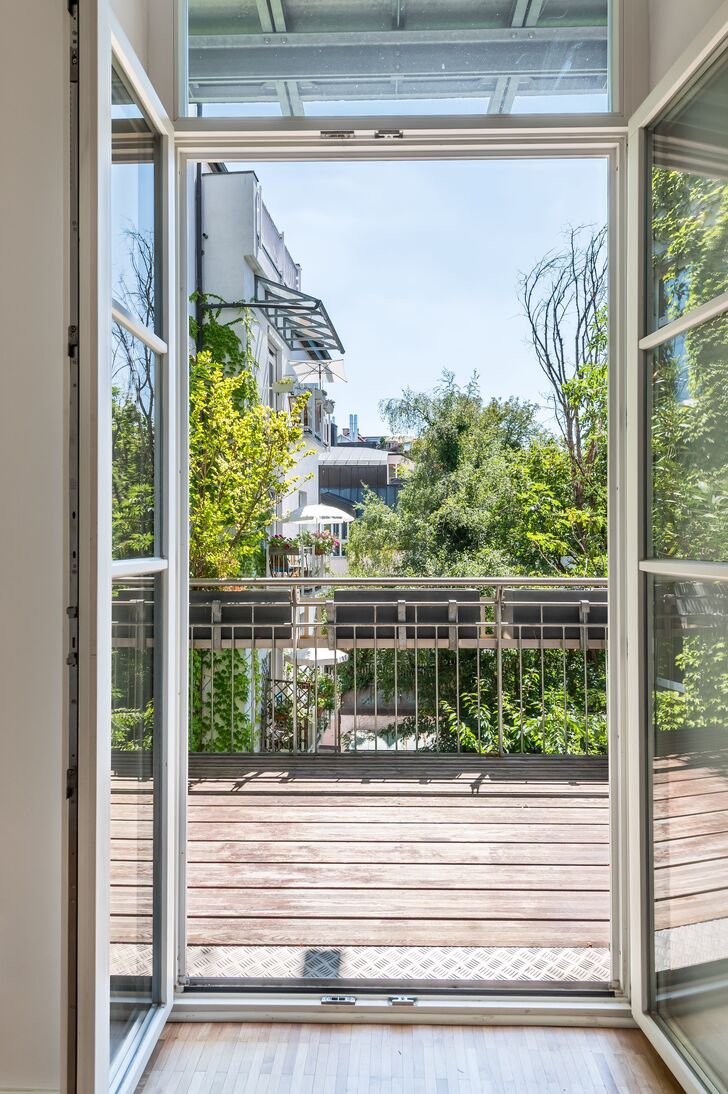 Quiet, courtyard-style layout