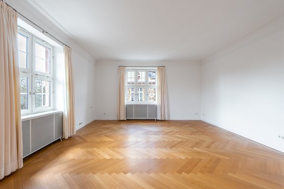 Großzügiges Wohnzimmer