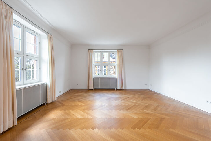 Großzügiges Wohnzimmer