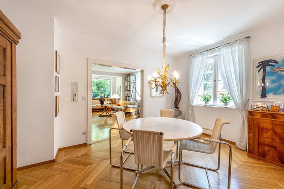 Living / dining area