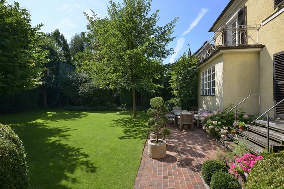 Terrace with enchanting garden