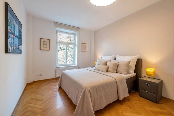 Bedroom with fixtures