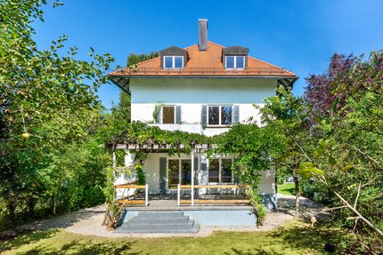 Villa mit sechs Schlafzimmern