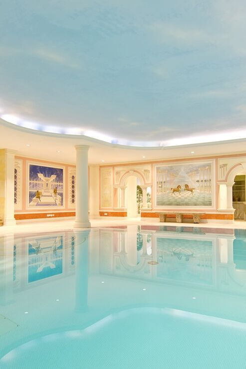 Indoor-Pool