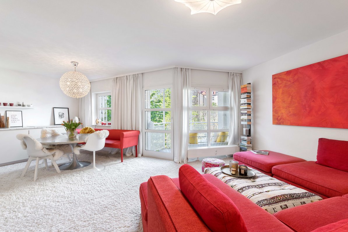 Light-filled living and dining area